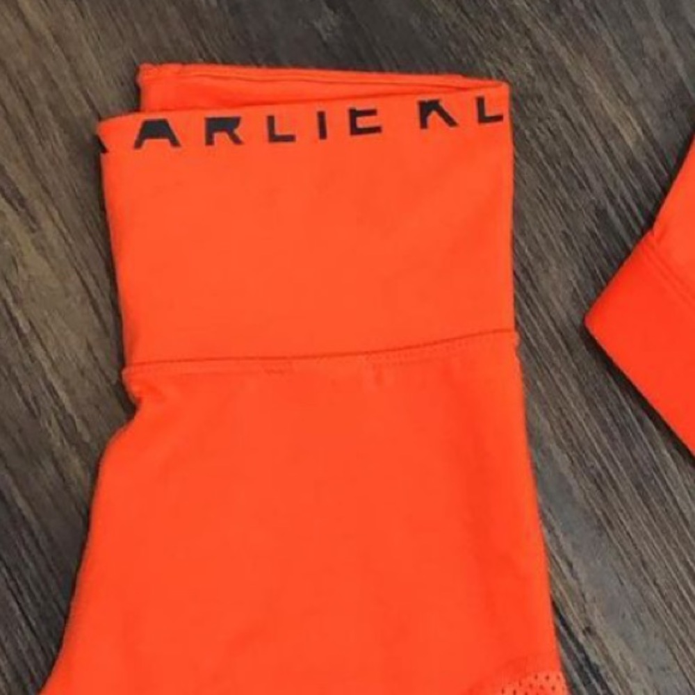 Orange is the NeW Black - Picture 3 of 4